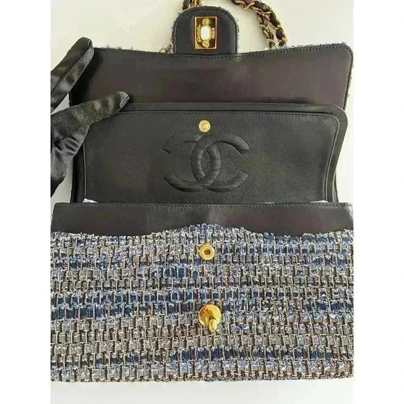 Chanel medium size blue tweed double flap bag - Picture 7 of 11